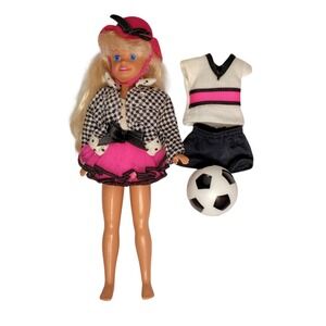 Vintage Party N Play Stacie Barbie Doll 1992 Soccer Outfit & Ball No Shoes/Socks